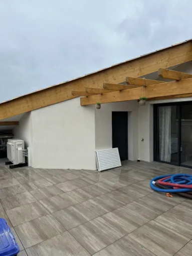 Pose de Climatisation sur Terrasse à Hyères avec Vitoclim, Hyères, VITOCLIM