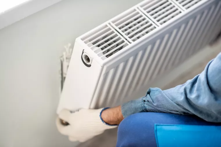 Changer radiateur électrique locataire, Hyères, VITOCLIM